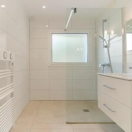 Welcs 232 Emp With Sea View Apartman