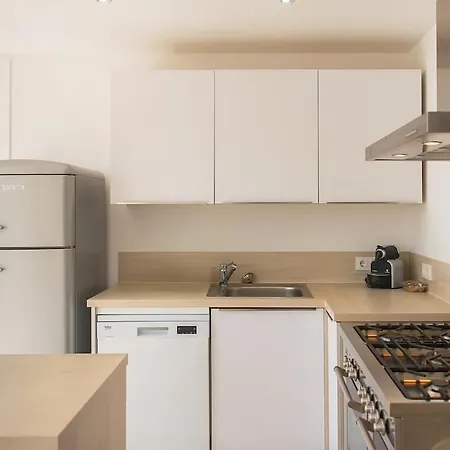 Welcs 232 Emp With Sea View Apartman Roses